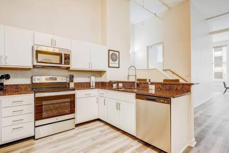 Cozysuites - 2Br With Direct Skybridge Access #1 Indianapolis Exteriér fotografie