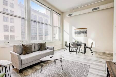 Cozysuites - 2Br With Direct Skybridge Access #1 Indianapolis Exteriér fotografie